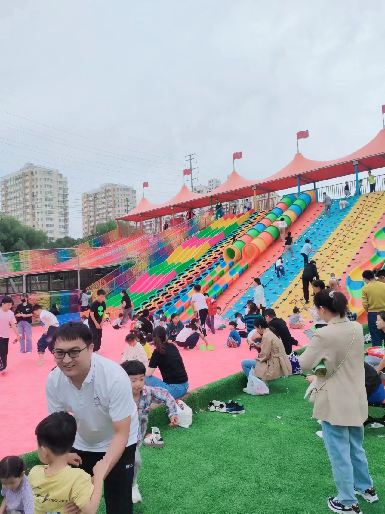 七彩滑道2.jpg